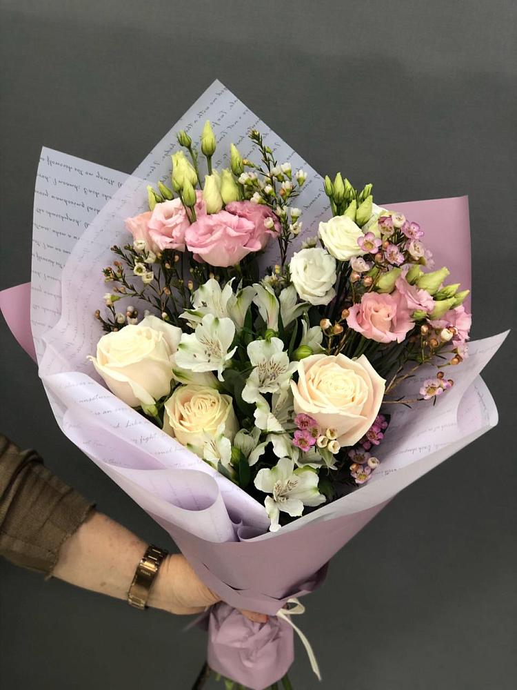 Букет цветов из: Альстромерии, Розы и Лизиантусы в Орлово