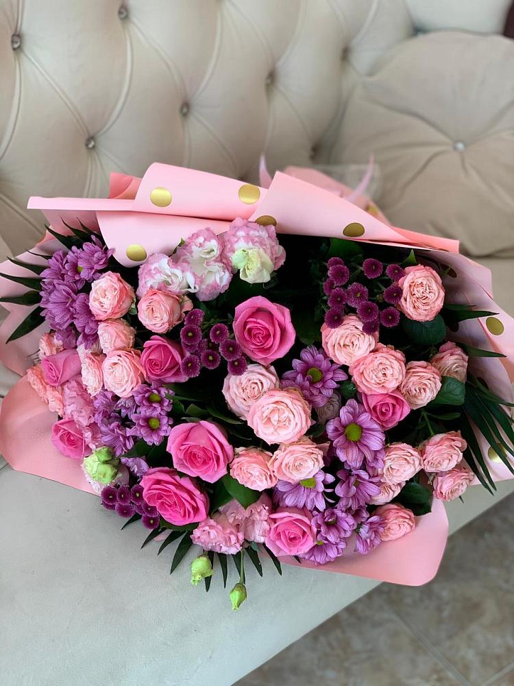 Букет цветов из: Хризантемы, Розы и Лизиантусы в Орлово