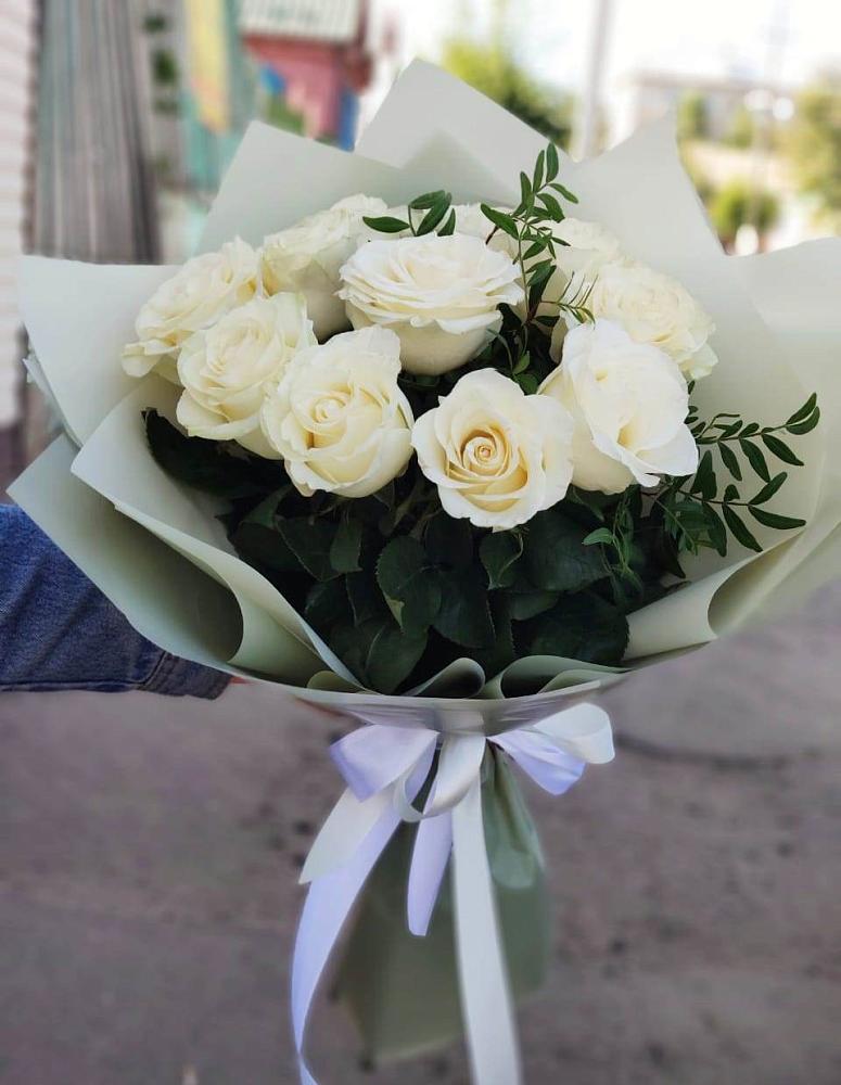 Букет Белые розы Проуд в Орлово