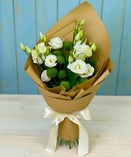 Букет цветов из:  Хризантемы и Лизиантусы в Орлово