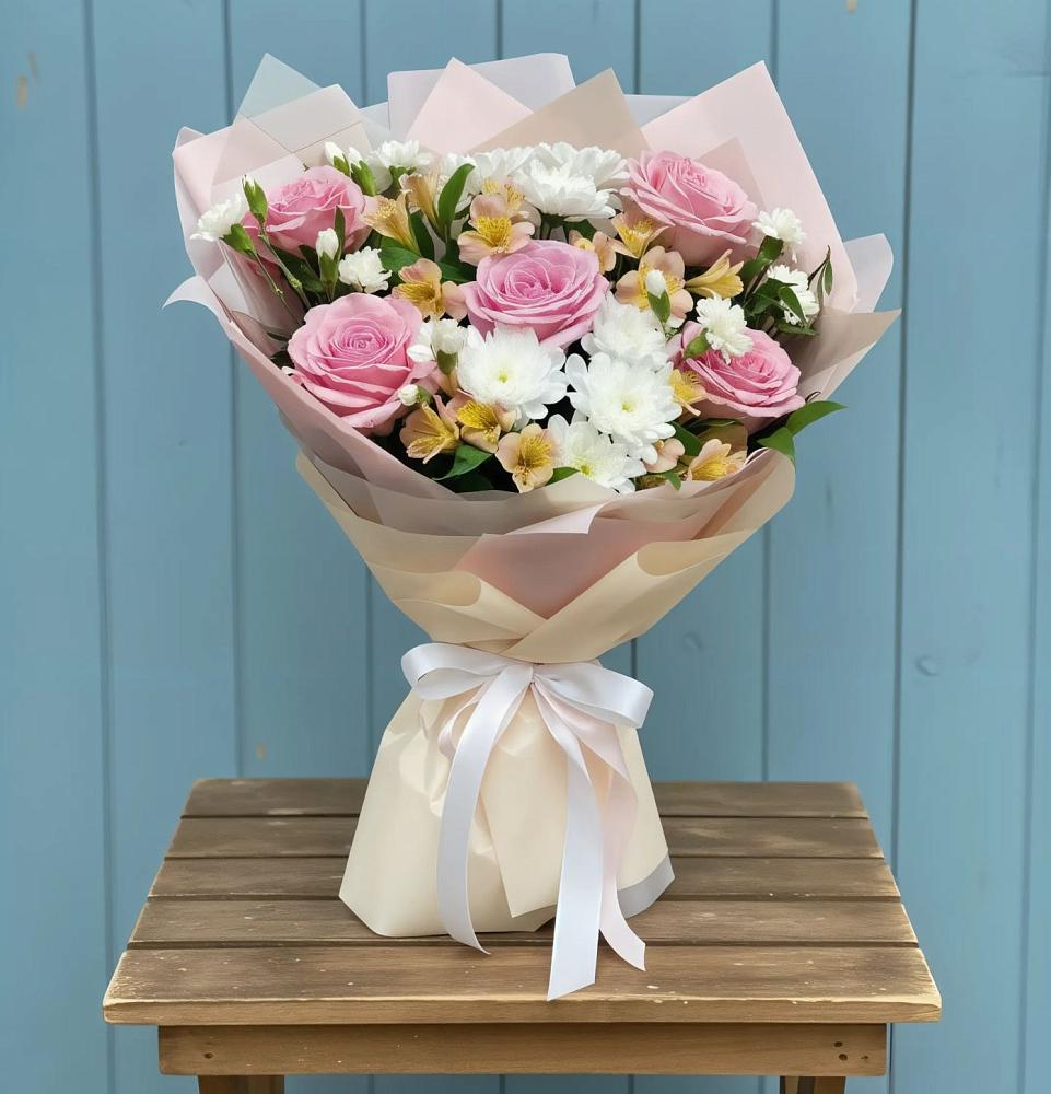 Букет цветов из: Гвоздики, Орхидеи и Розы в Орлово